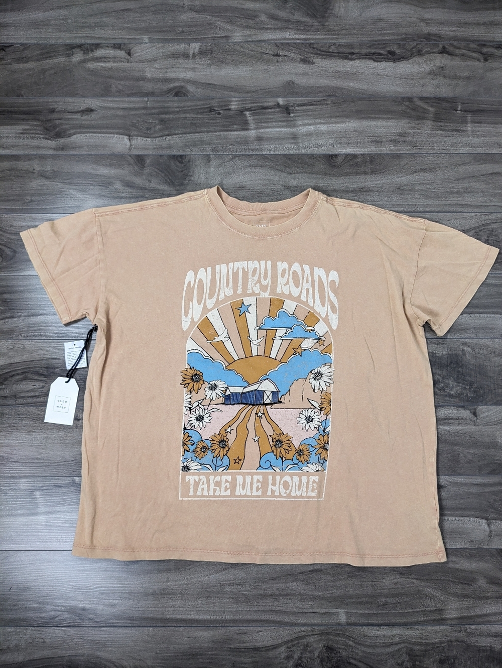 Cleo + Wolf Women's Graphics T-Shirt Size L/XL Country Roads Light Brown